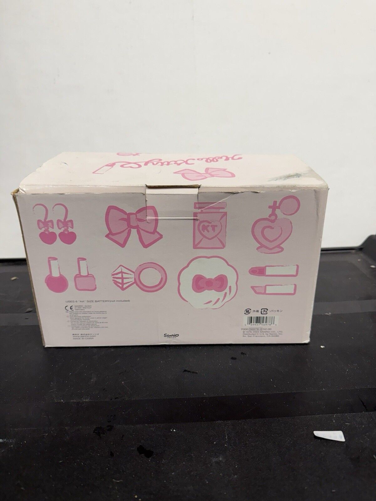 2004 Hello Kitty Portable CD Boombox Cassette Player AM/FM Radio Box Parts Works - thriftgoblin