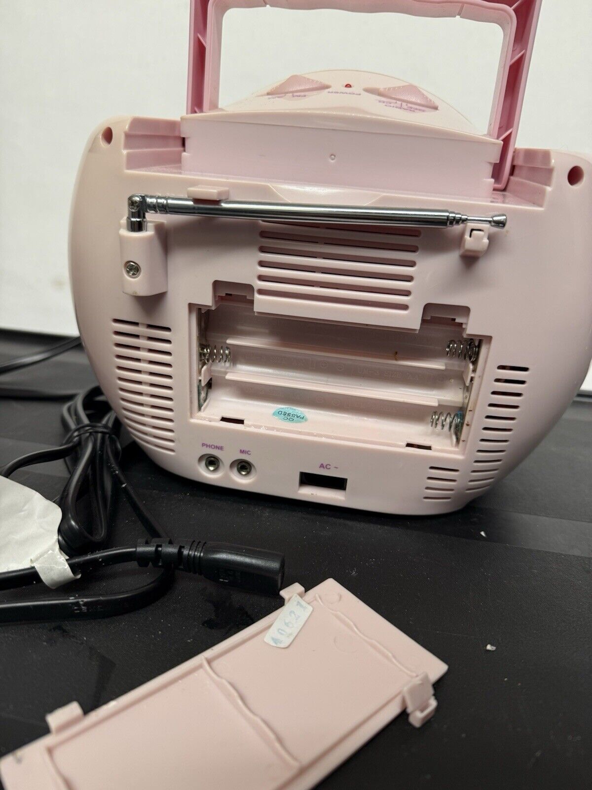 2004 Hello Kitty Portable CD Boombox Cassette Player AM/FM Radio Box Parts Works - thriftgoblin