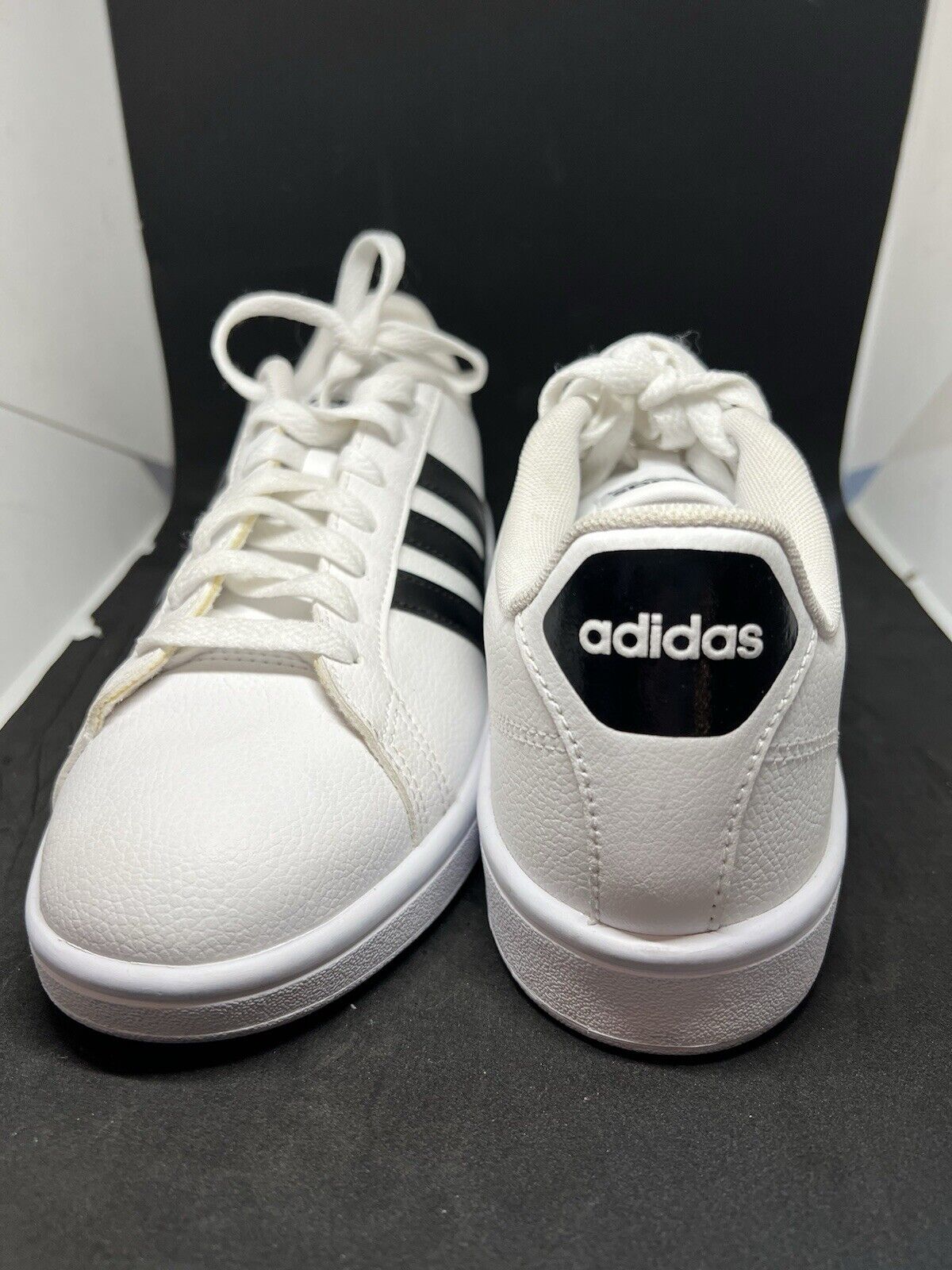 2018 Adidas Women’s Size 8 Cloudfoam Advantage White/Black 3 Stripe Shoes 28Y001 - thriftgoblin