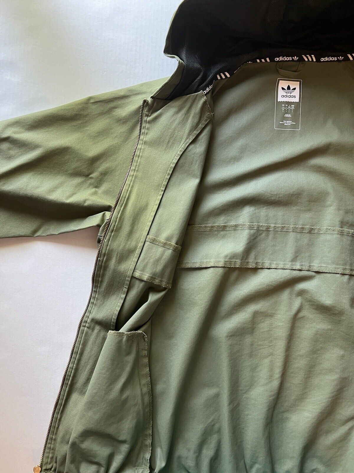 ADIDAS WIND Hooded JACKET SKATEBOARDING ARMY GREEN GOLD FULL ZIP Large - thriftgoblin
