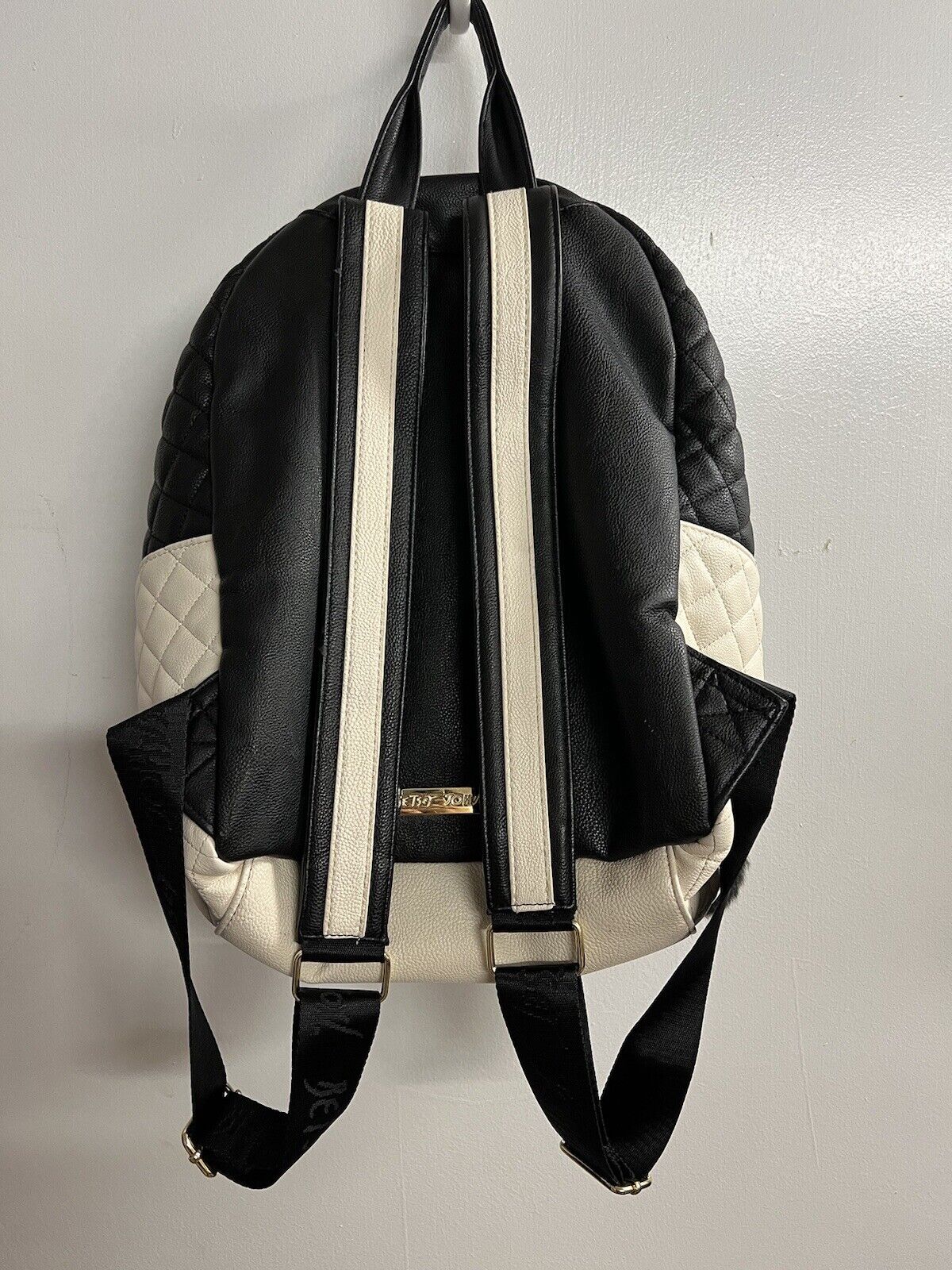 Betsey Johnson Pug Dog Quilted White And Black Faux Leather Backpack W Ball - thriftgoblin