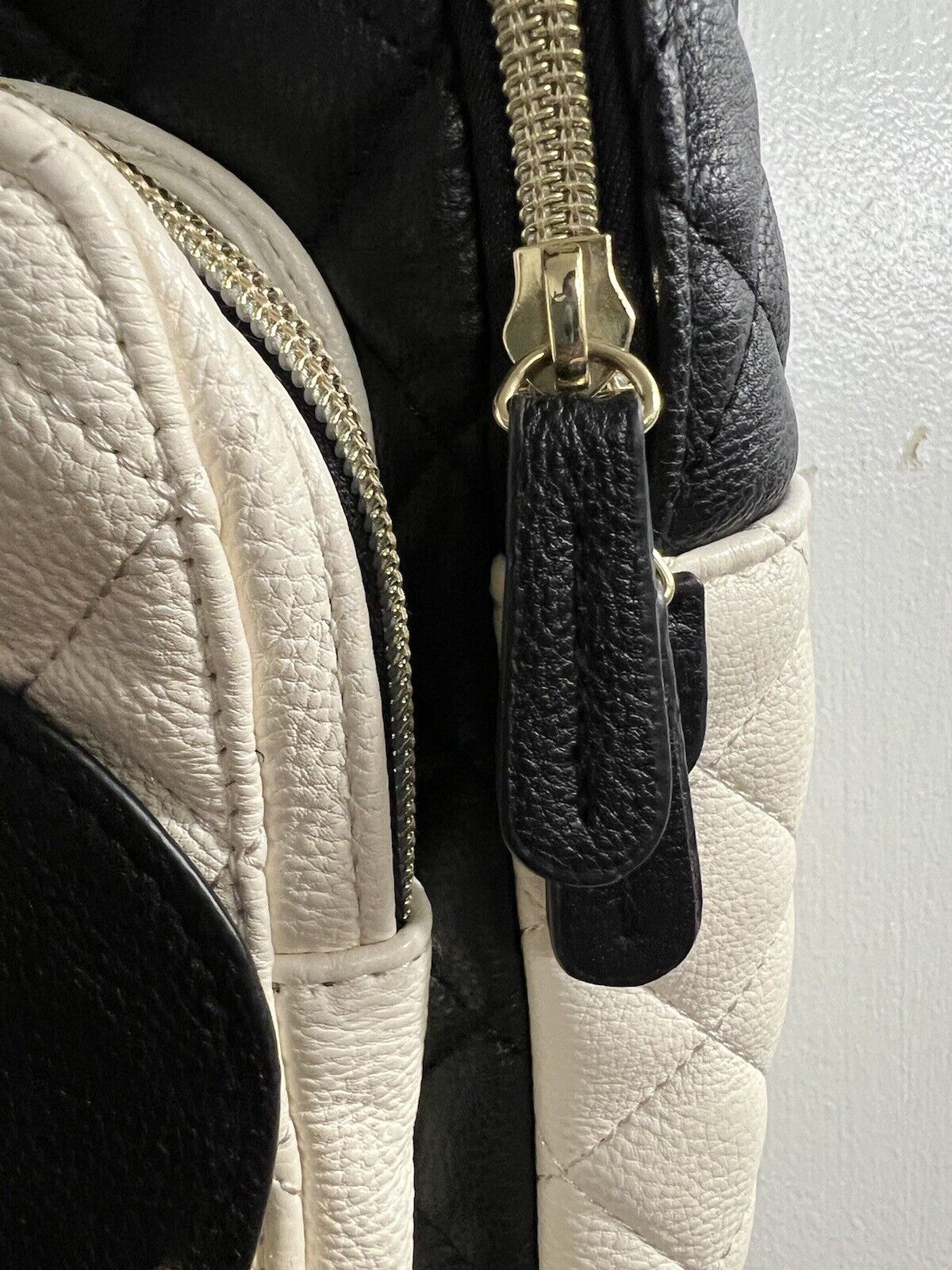 Betsey Johnson Pug Dog Quilted White And Black Faux Leather Backpack W Ball - thriftgoblin
