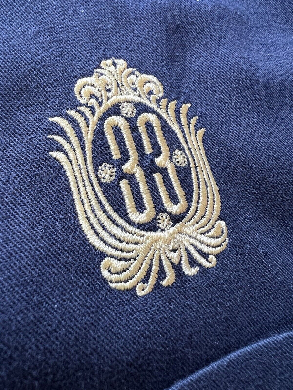 Club 33 Embroidered Mens XL Blue Longsleeve Button Up Devon & Jones Disneyland Rare - thriftgoblin