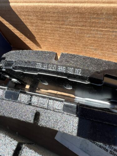 Disc Brake Pad Set - Blue Brake Pads with Hardware Rear Bosch BE883H - thriftgoblin