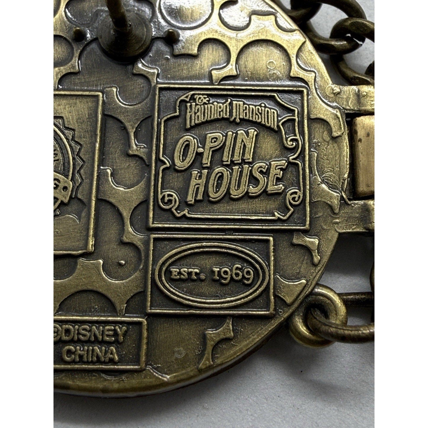 Disney DLR Haunted Mansion O'Pin House Pocket Watch 13 Hour Clock Pin 2009 70097 - thriftgoblin