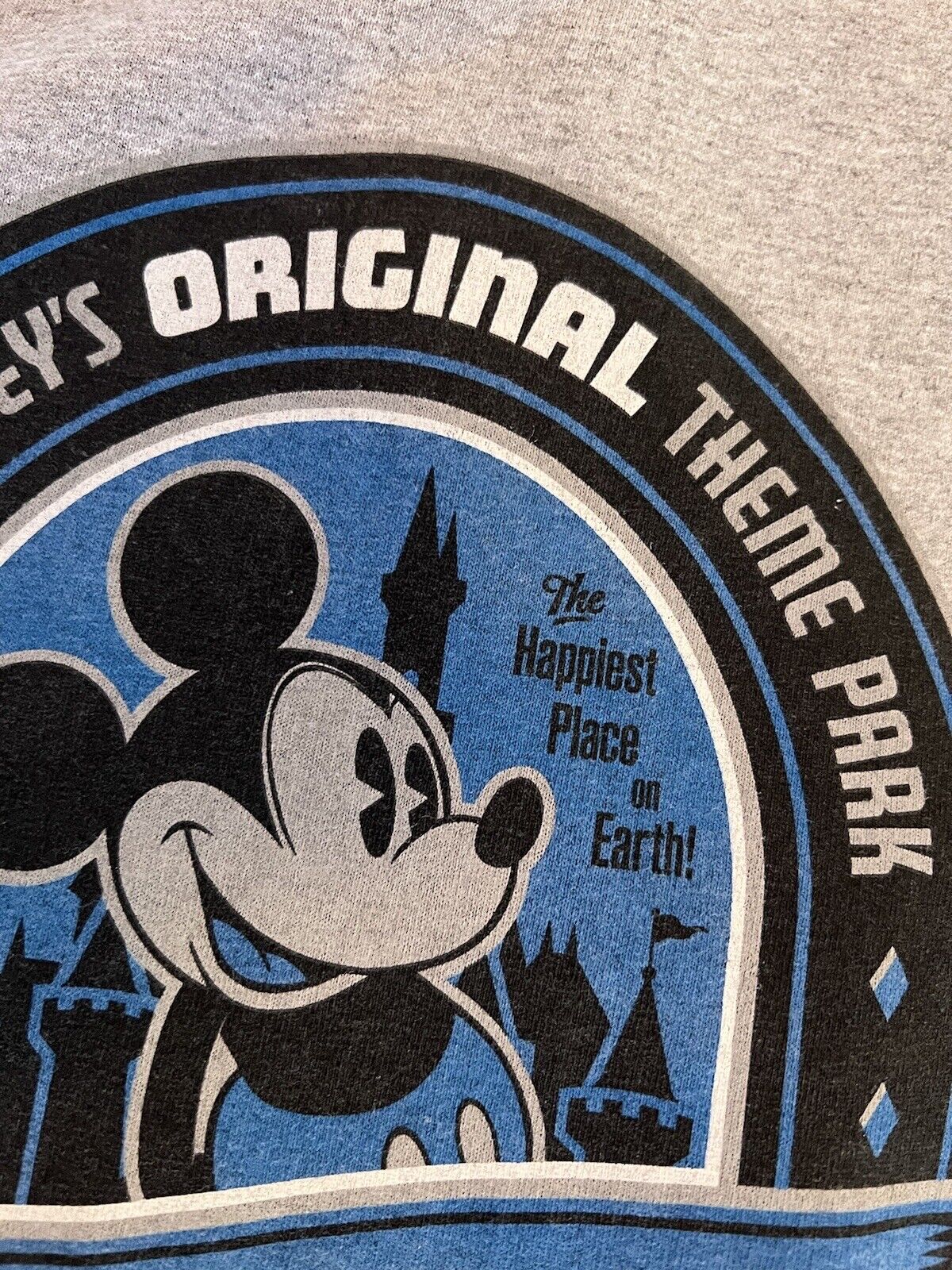 Disneyland 60 Diamond Mickey Mouse Sleeveless Crewneck Shirt Gray Mens 2XL Print - thriftgoblin