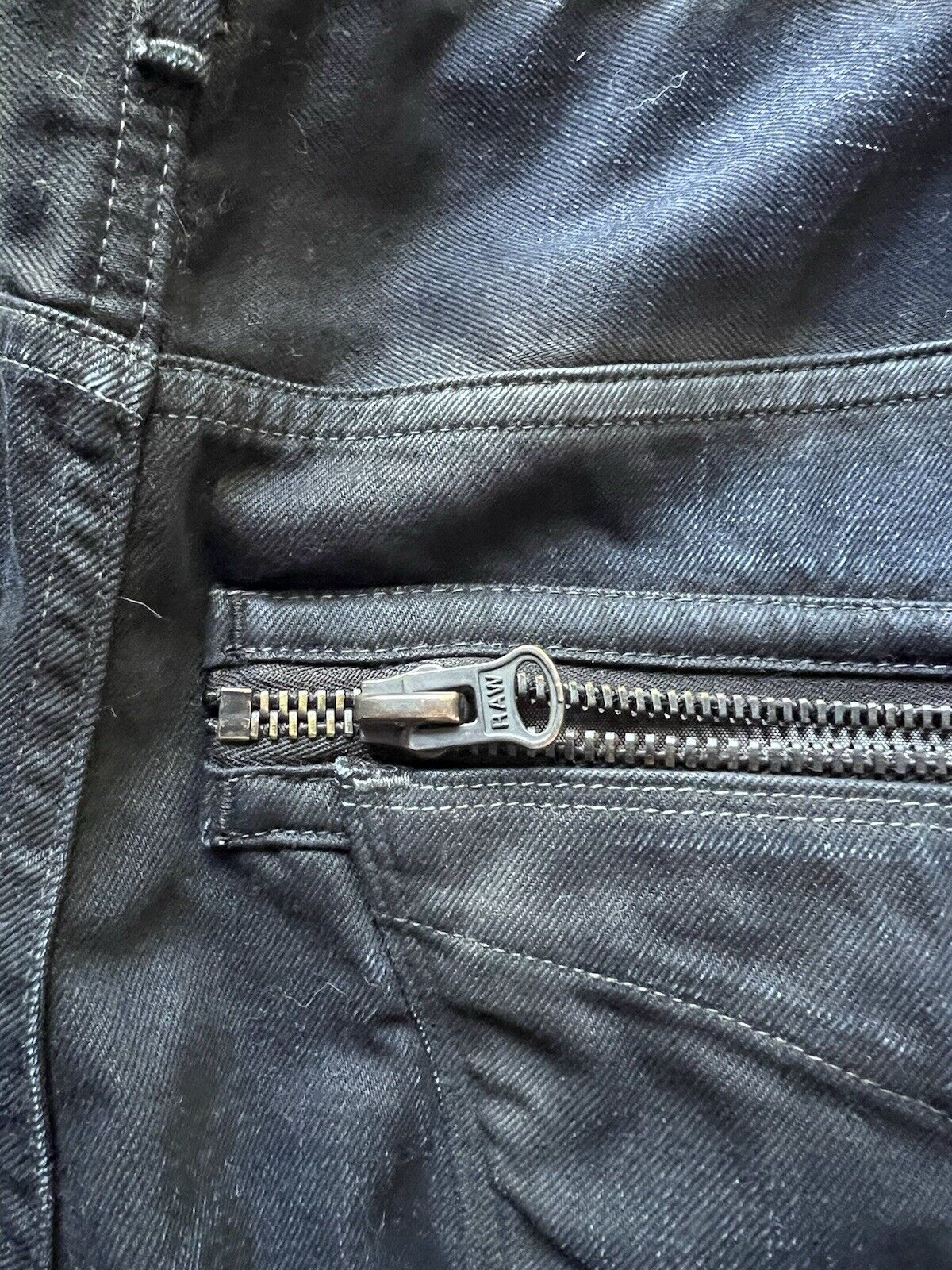 G - STAR RAW - ARC ZIP 3D Loose Tapered. Mens 32x32 Black Waxed Denim Motorcycle - thriftgoblin