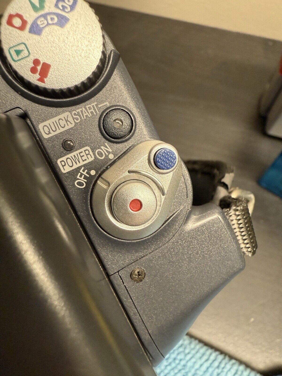 Handheld Retro Panasonic PV - GS2 MiniDV Camcorder Video Camera Videocam Untested - thriftgoblin