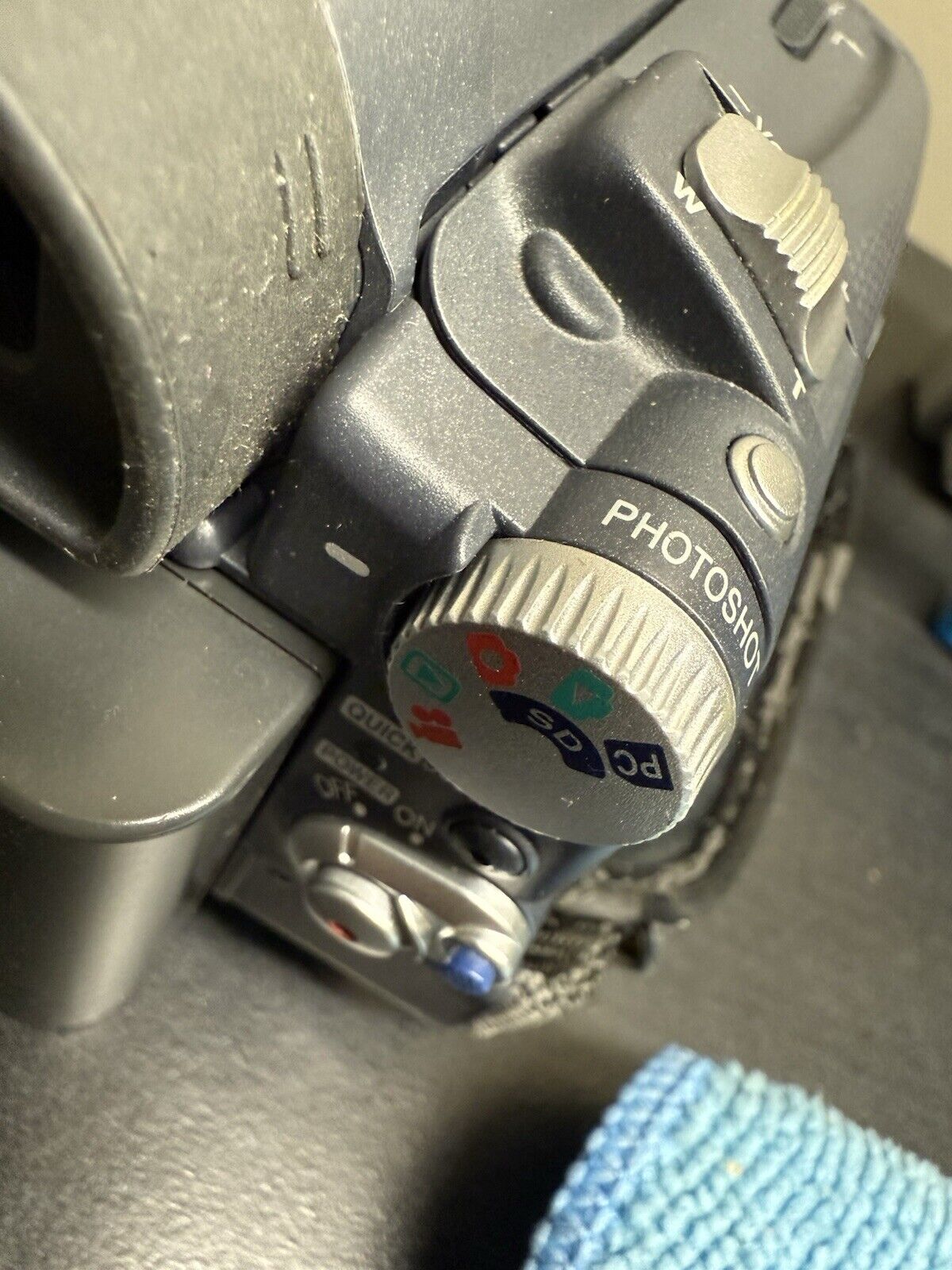 Handheld Retro Panasonic PV - GS2 MiniDV Camcorder Video Camera Videocam Untested - thriftgoblin