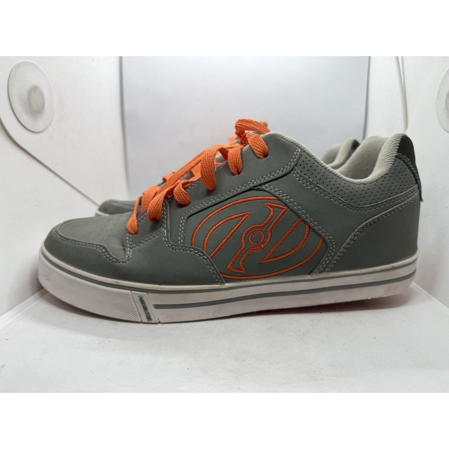 Heelys 770151 Gray Orange Shoes Men’s 10 Roller Skate Sneakers Rare Wheel Adult - thriftgoblin