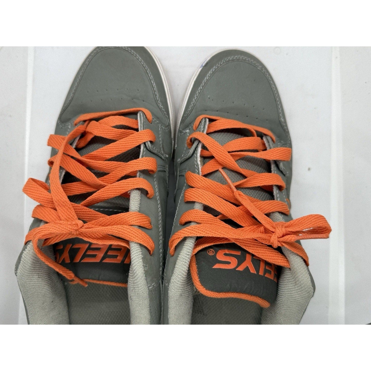 Heelys 770151 Gray Orange Shoes Men’s 10 Roller Skate Sneakers Rare Wheel Adult - thriftgoblin