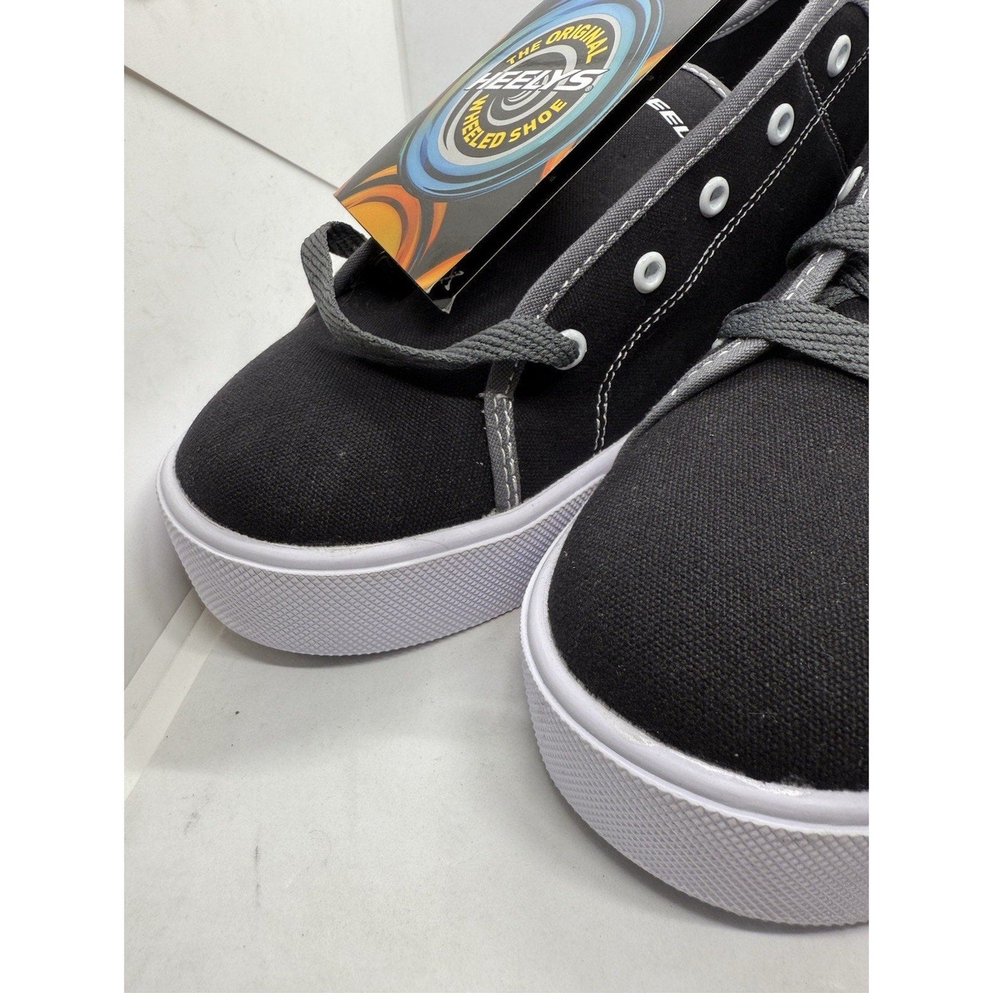 Heelys Men’s Size 11 Black Canvas Skate Shoes With Wheels HES10459 New Adult Fun - thriftgoblin