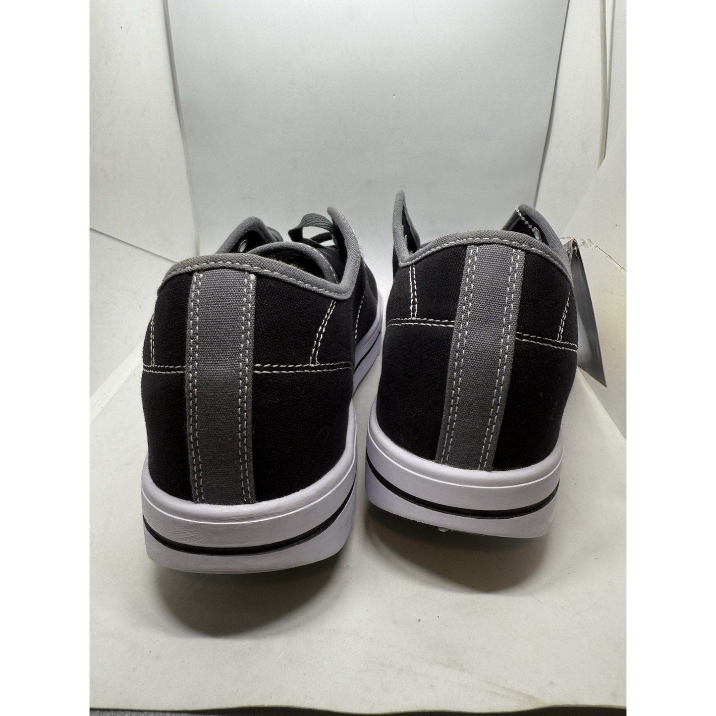 Heelys Men’s Size 11 Black Canvas Skate Shoes With Wheels HES10459 New Adult Fun - thriftgoblin
