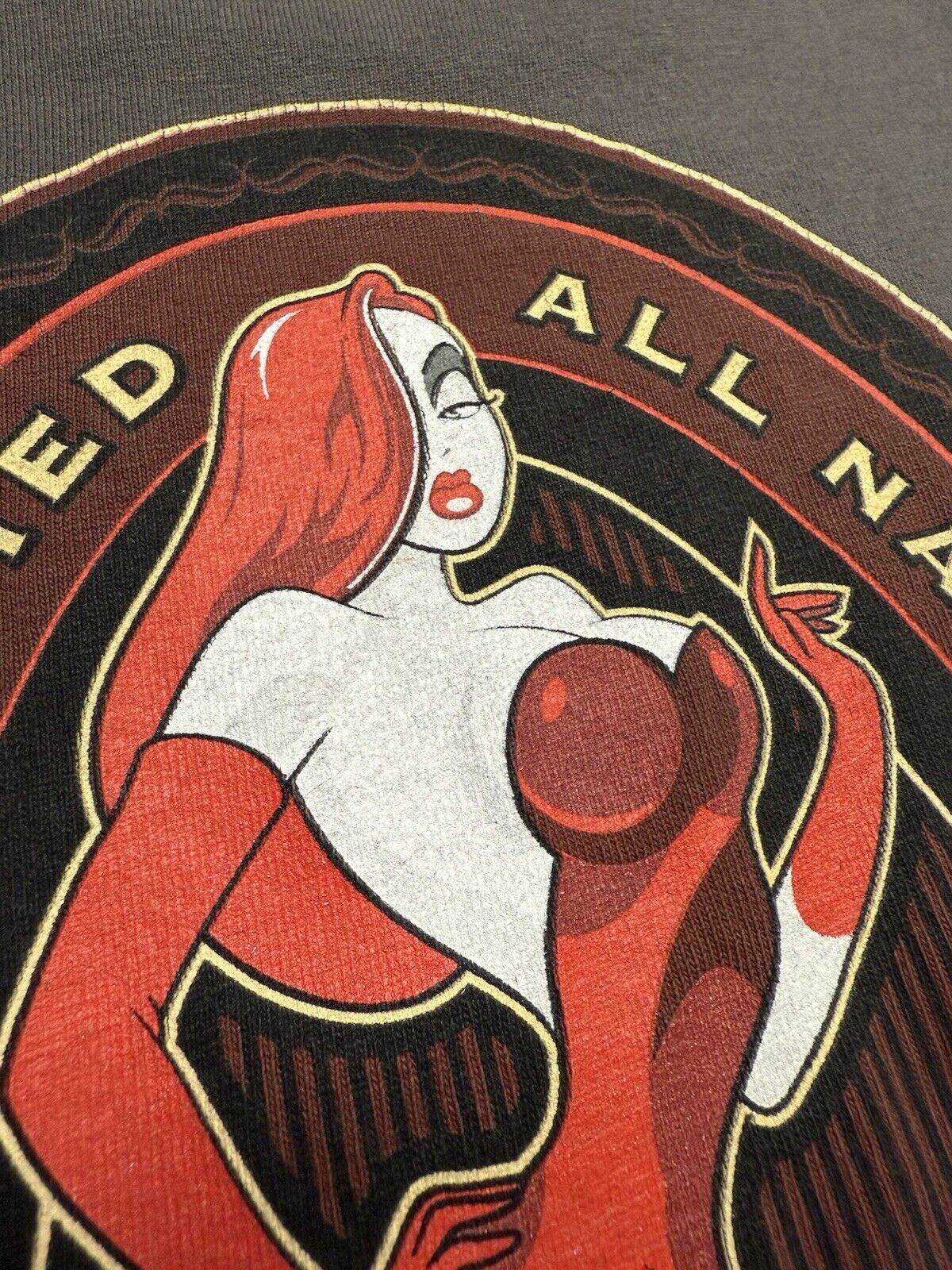 Jessica Rabbit Red Hot Disneyland T-Shirt Gray Mens L Walt Disney Roger Rabbit - thriftgoblin