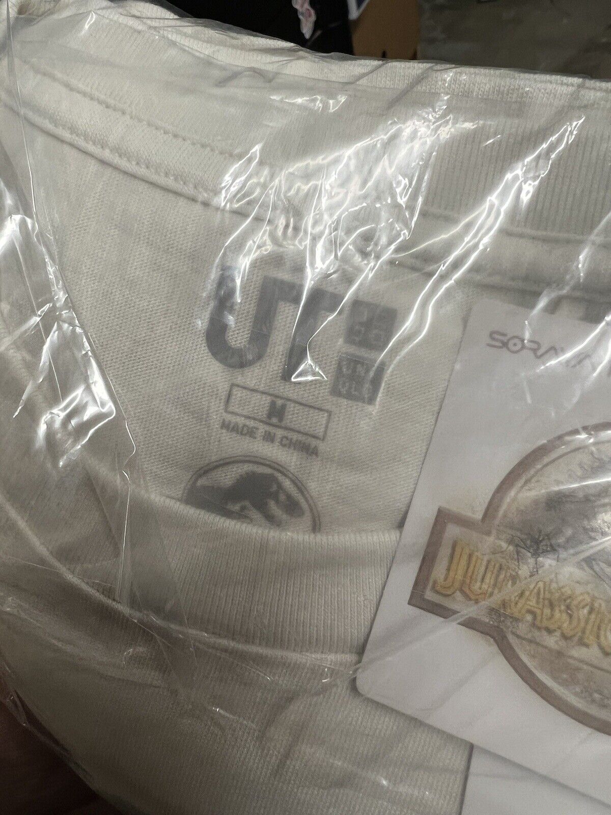Jurassic World Collab Hajime Sorayama Uniqlo Off White Mens Shirt M Science Park - thriftgoblin