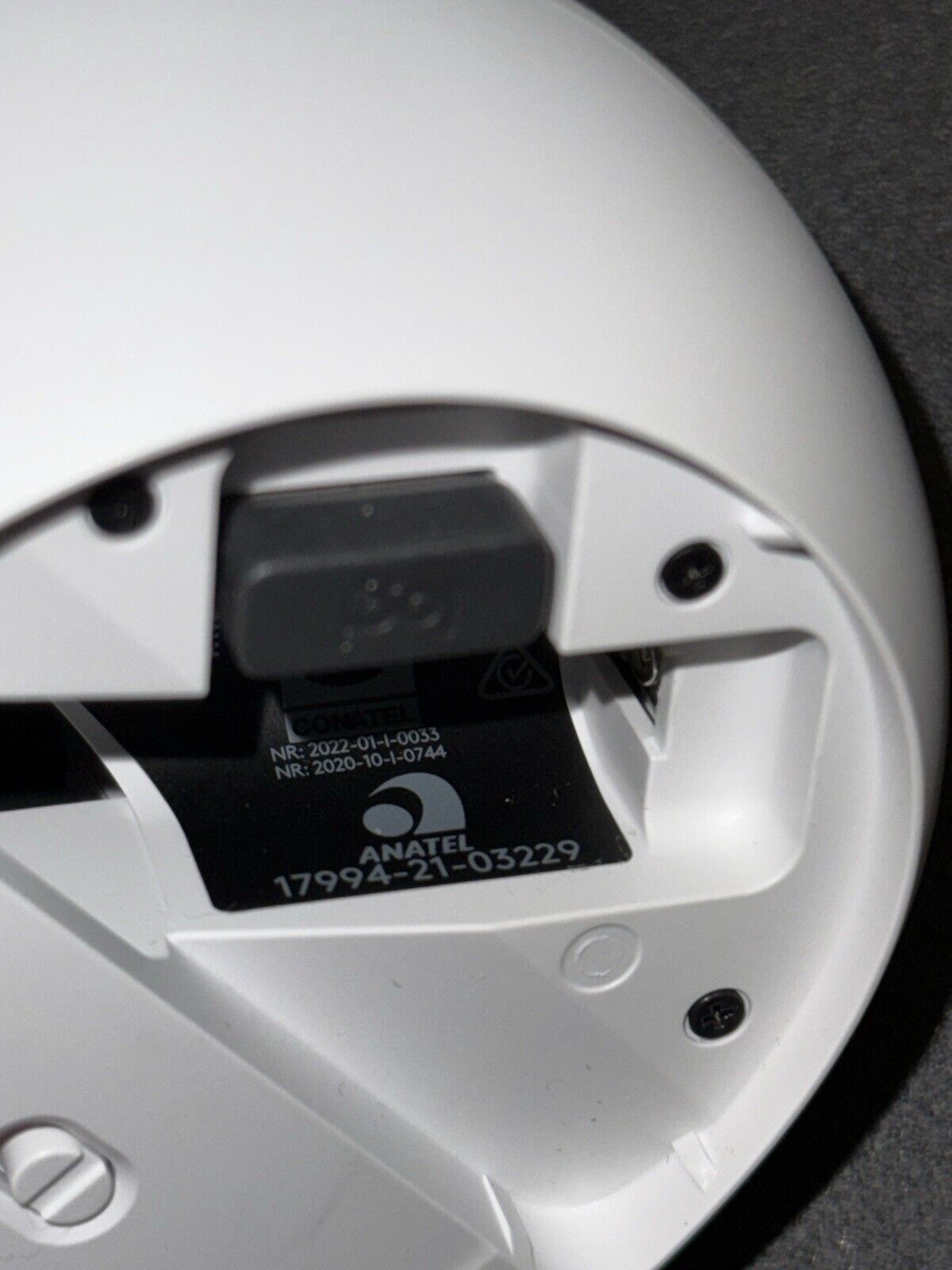 Logitech Lift Vertical Ergonomic Mouse, Wireless - White Comfort Grip Hold - thriftgoblin