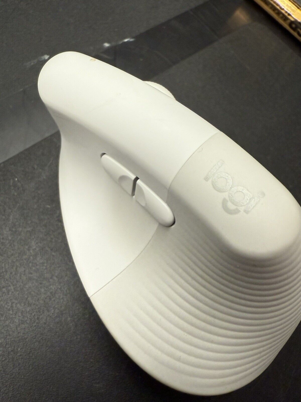 Logitech Lift Vertical Ergonomic Mouse, Wireless - White Comfort Grip Hold - thriftgoblin