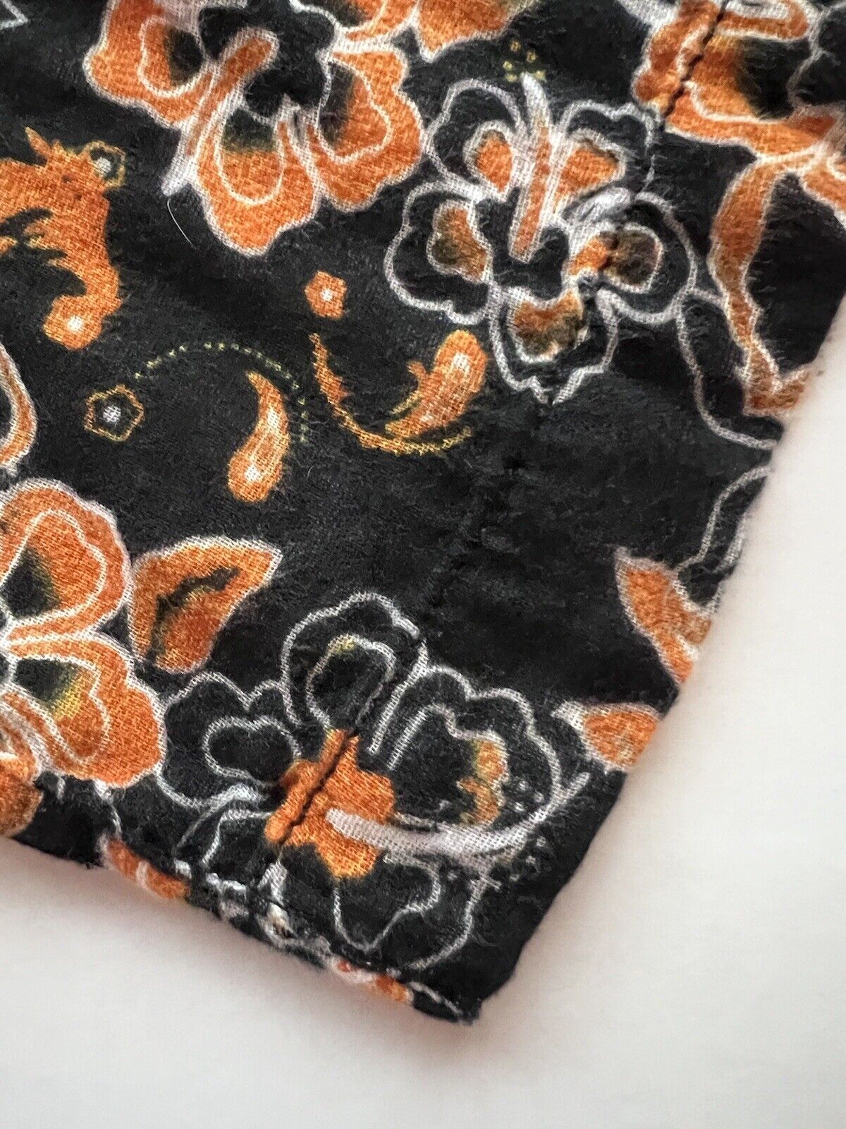 Margaritaville Orange And Black Button Up Shirt Awesome Halloween Hawaii Floral - thriftgoblin