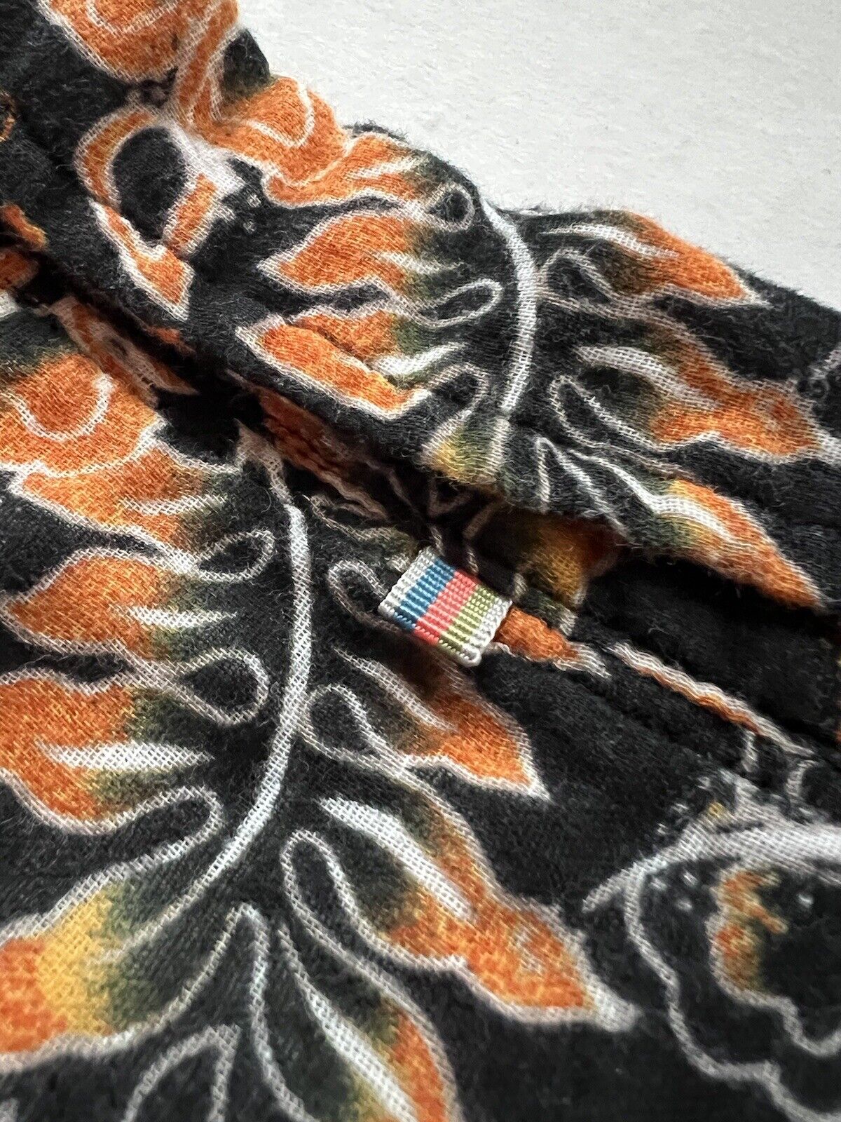 Margaritaville Orange And Black Button Up Shirt Awesome Halloween Hawaii Floral - thriftgoblin