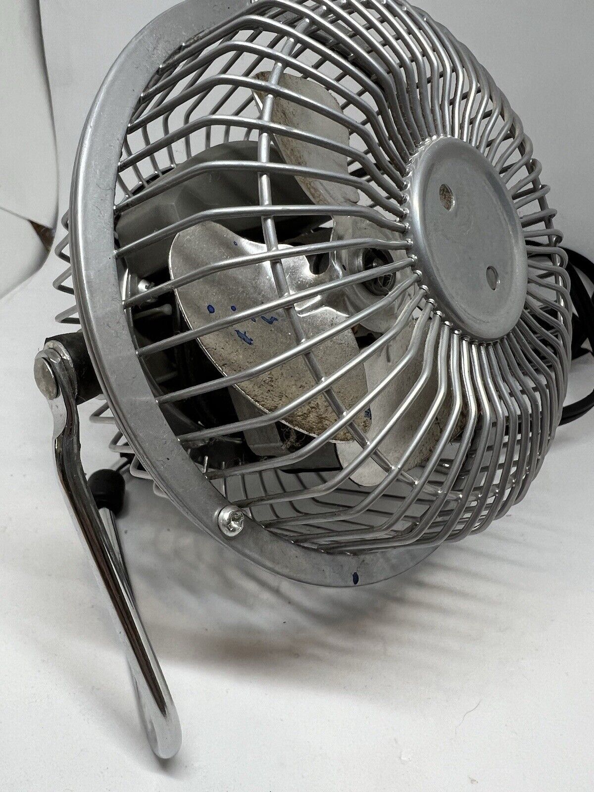 Massey 4" Small Metal Personal Fan Tilting Mini Fan Model MF4 Powerful Yet Tiny - thriftgoblin