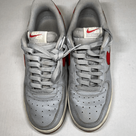 Nike Air Force 1 2007 grey/university red/white - thriftgoblin