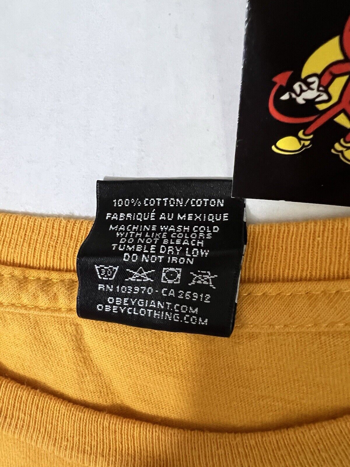 OBEY Scorpion Roses Shirt Men Large Gold Long Sleeve Crewneck Graphic Logo - thriftgoblin