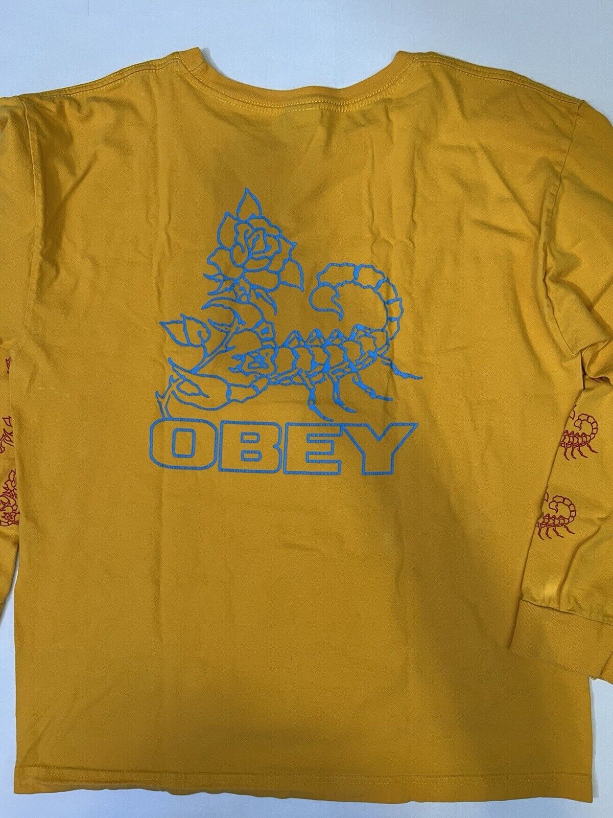 OBEY Scorpion Roses Shirt Men Large Gold Long Sleeve Crewneck Graphic Logo - thriftgoblin