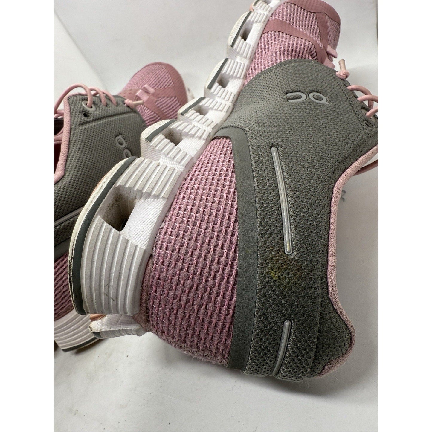 On Cloud 2.0 Women’s Running Shoes – Size US 7.5 Trainer Pink & Gray Pickle Hoka - thriftgoblin