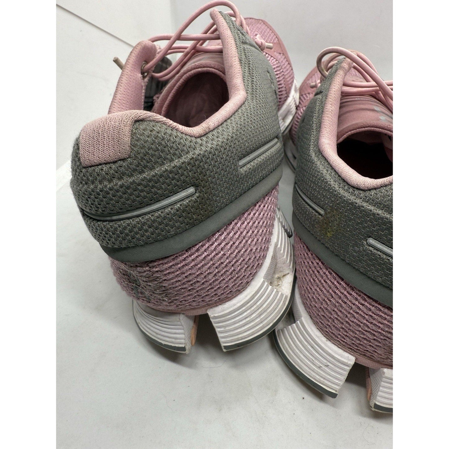 On Cloud 2.0 Women’s Running Shoes – Size US 7.5 Trainer Pink & Gray Pickle Hoka - thriftgoblin