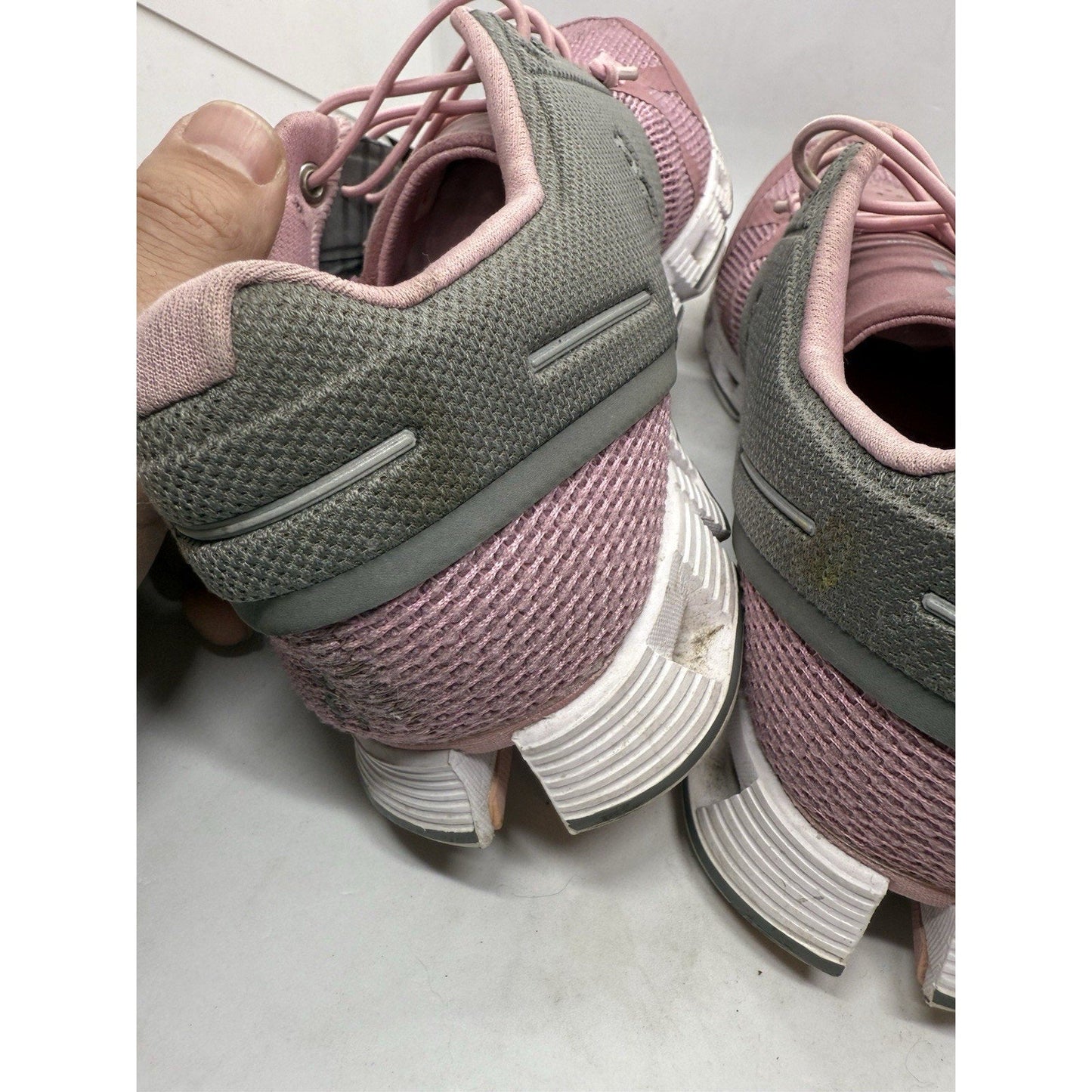 On Cloud 2.0 Women’s Running Shoes – Size US 7.5 Trainer Pink & Gray Pickle Hoka - thriftgoblin