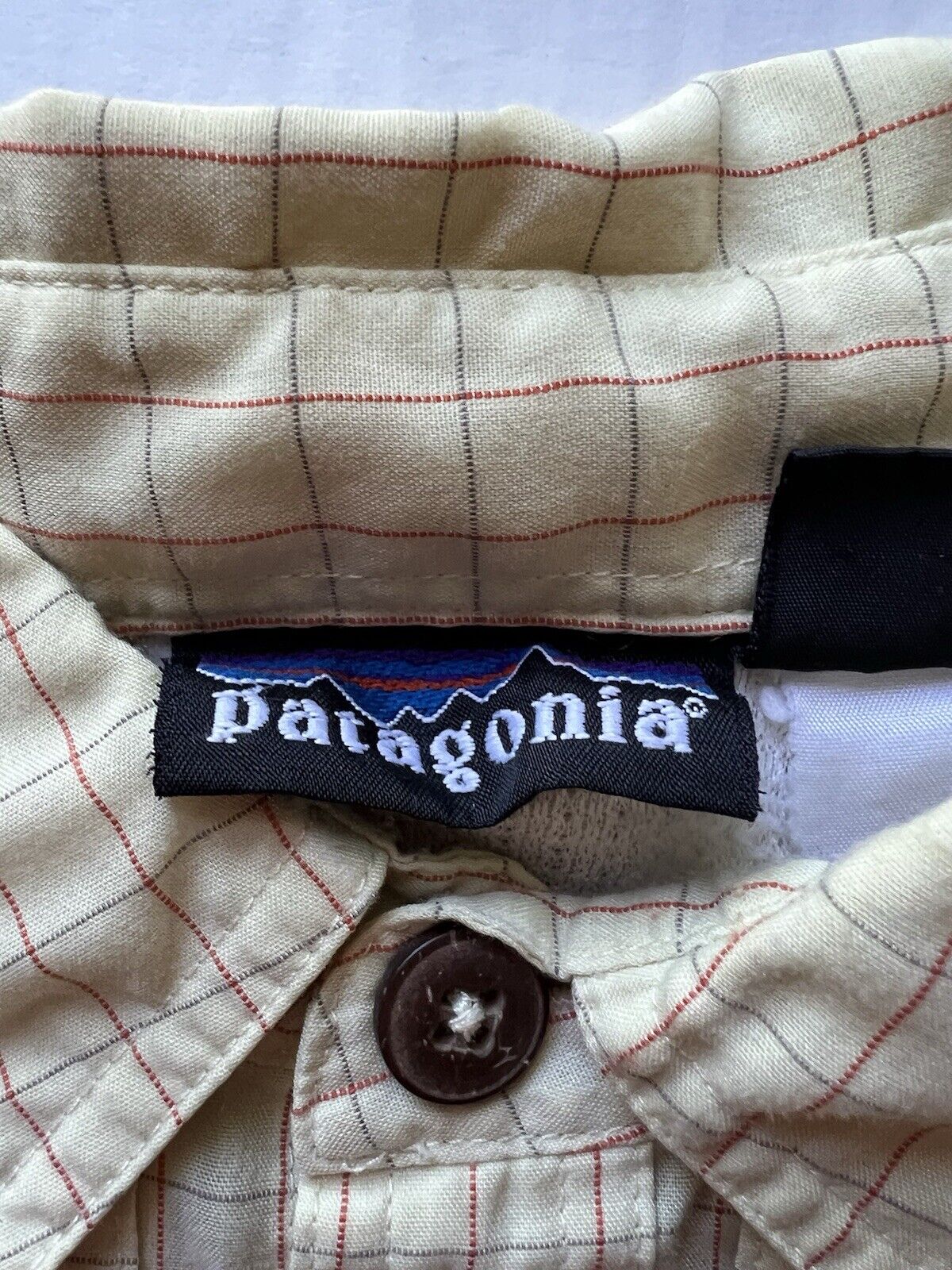 Patagonia Men's Wood Button Up Shirt Large Yellow Light Check Outdoors Hike Camp - thriftgoblin