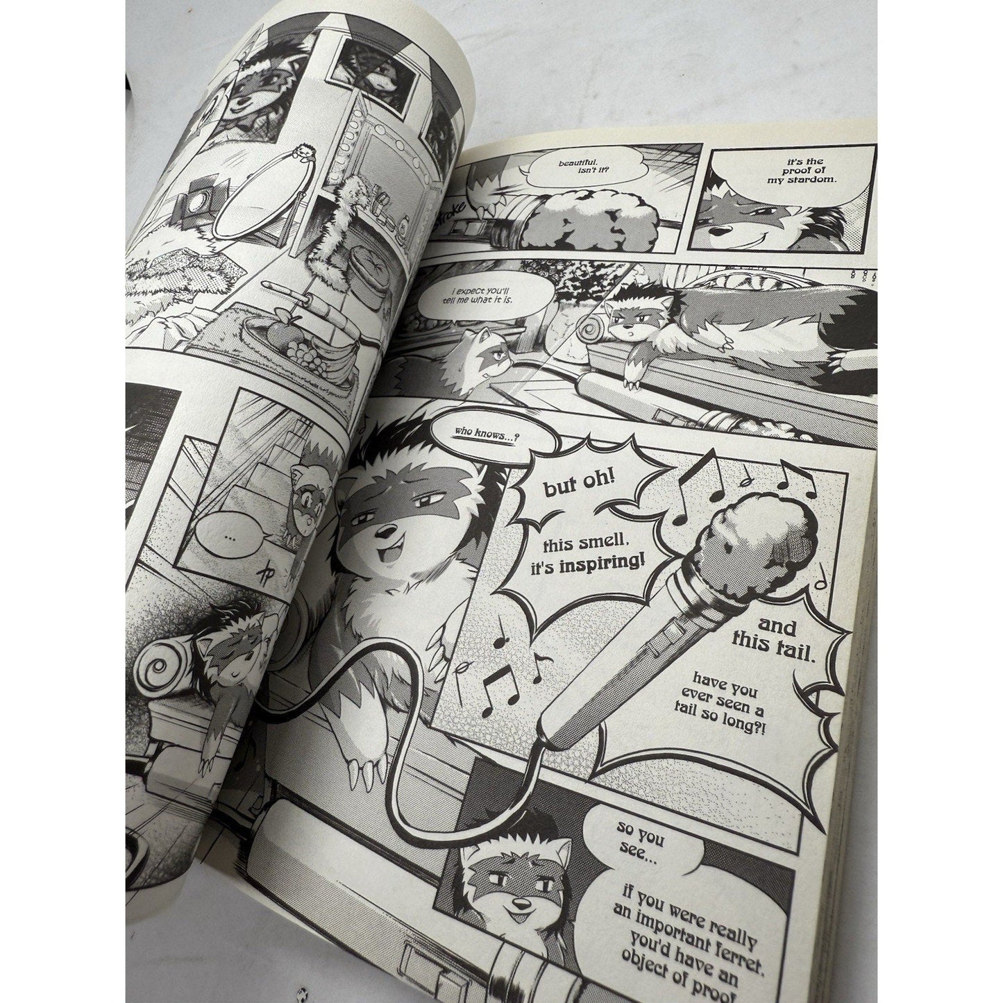 Peach Fuzz, Vol. 2 - Paperback, by Jared Hodges; Lindsay Cibos Manga Anime Cute - thriftgoblin