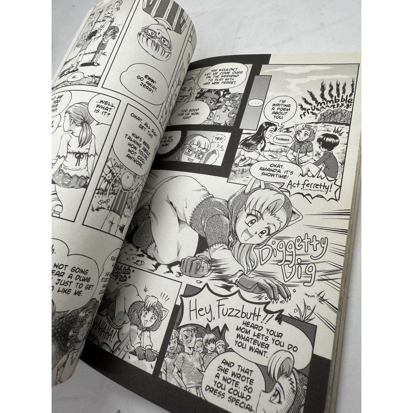 Peach Fuzz, Vol. 2 - Paperback, by Jared Hodges; Lindsay Cibos Manga Anime Cute - thriftgoblin