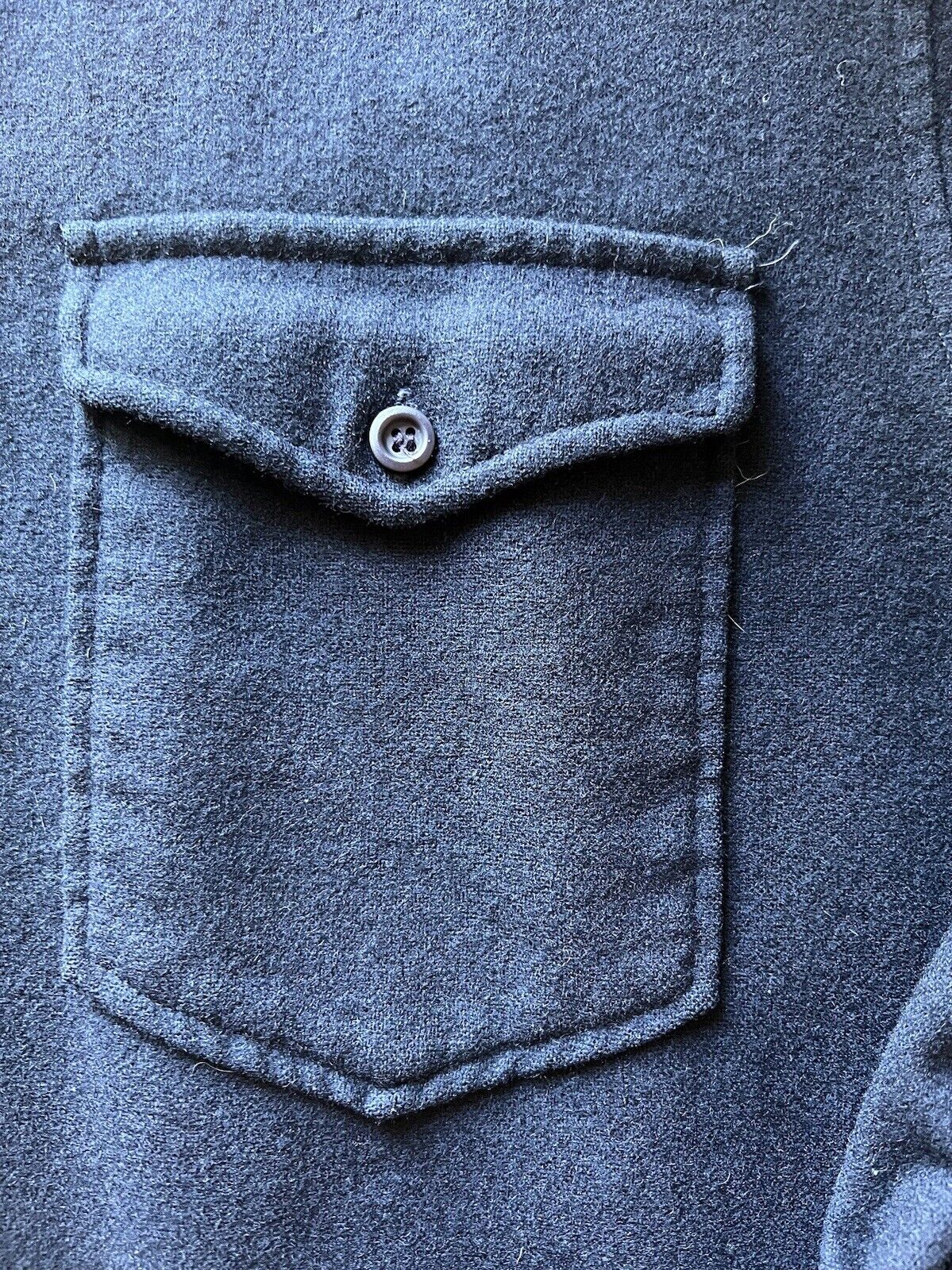 Pendleton Outdoorsman Longlseeve Button Up Shirt Blue Virgin Wool USA Flannel L - thriftgoblin