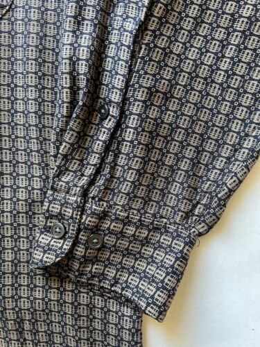Perry Ellis 100% Silk Shirt Men’s Size L Geometric Long Sleeves Brown Collarless - thriftgoblin