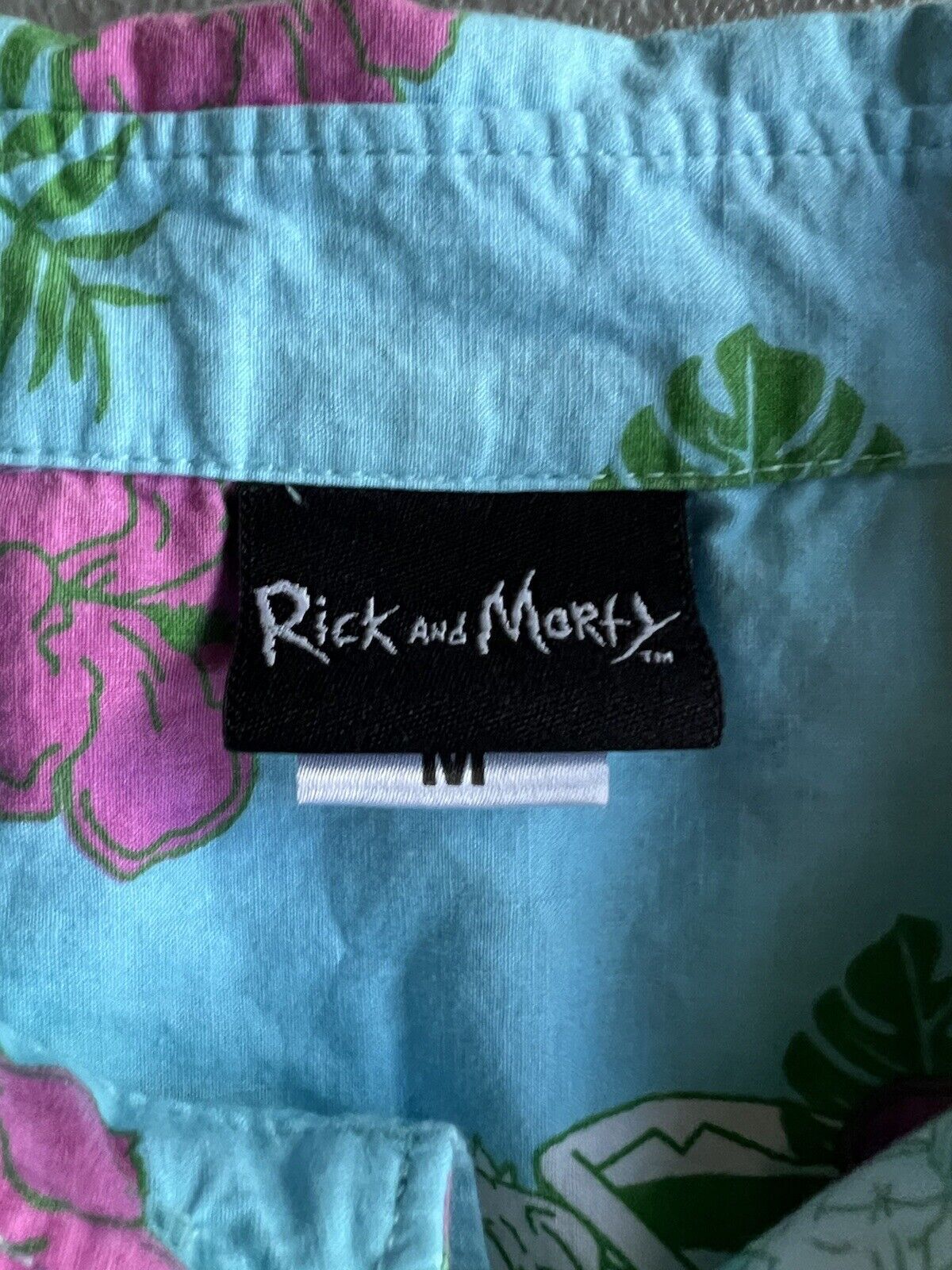 Rick and Morty Blue Hawaiian Floral Button Up Adult Swim Dancing. Squanchy! - thriftgoblin