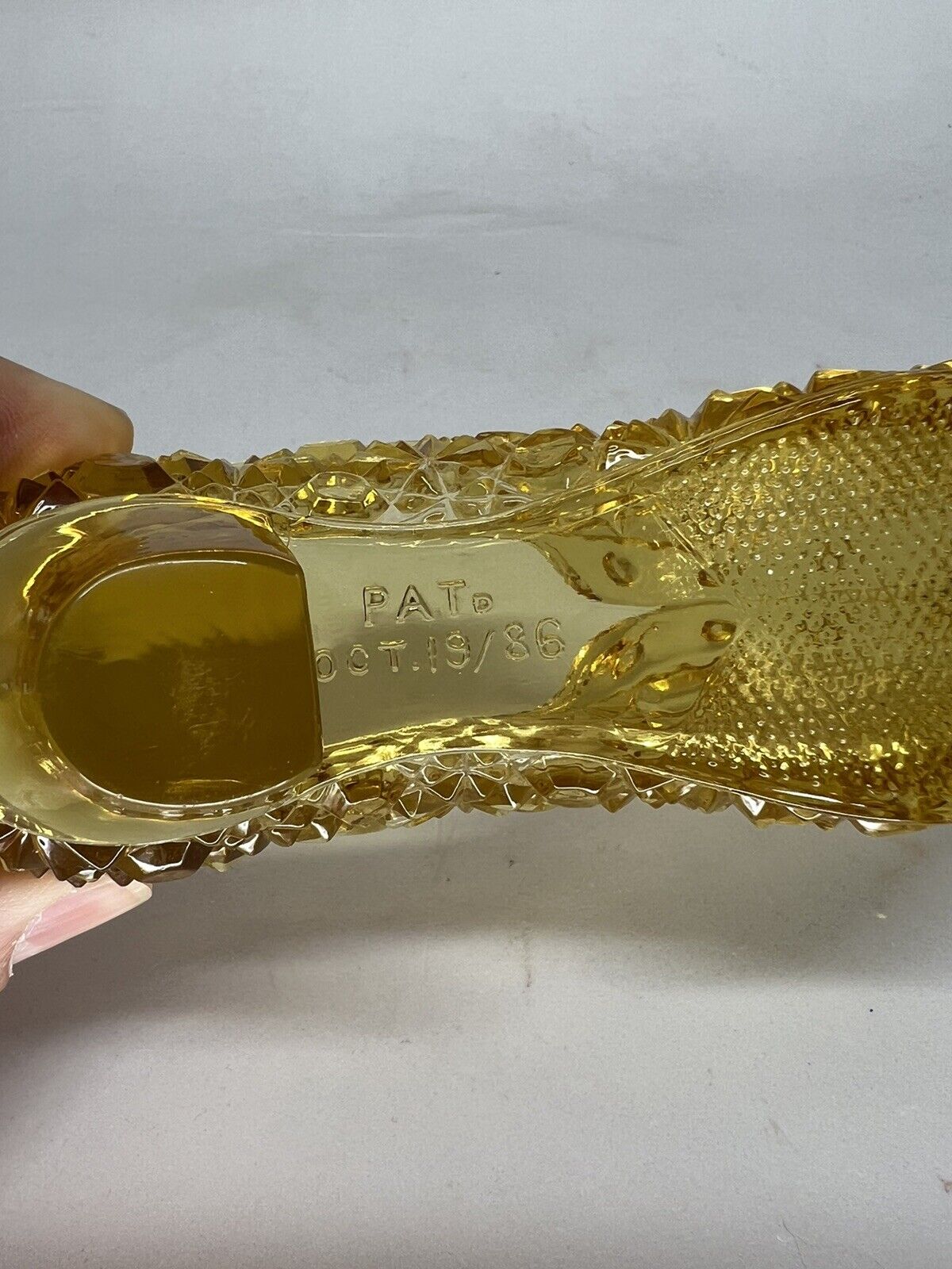 Slipper Glass Amber Daisy & Button Pat Oct.19/89, 2.5" Tall 5" Long Vintage - thriftgoblin