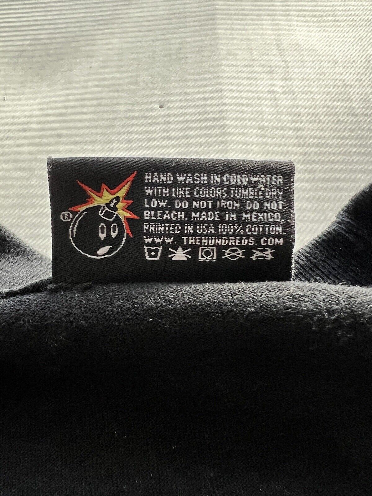 The Hundreds x Hook - Ups Adam Bomb Red Eyes T-Shirt Black Size Medium 2013 - thriftgoblin