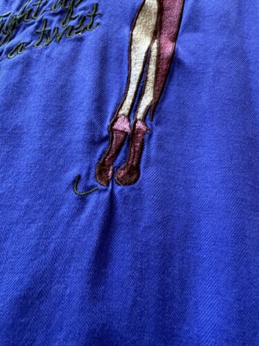 Tommy Bahama Straight Up With A Twist Embroidered PinUp Girl Men's Silk shirt - thriftgoblin