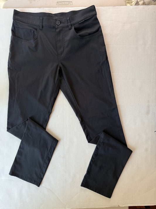 TravisMathew Black Golf Pants Size 30 Tapered Style HM7435 Mens - Thrift GoblinPants