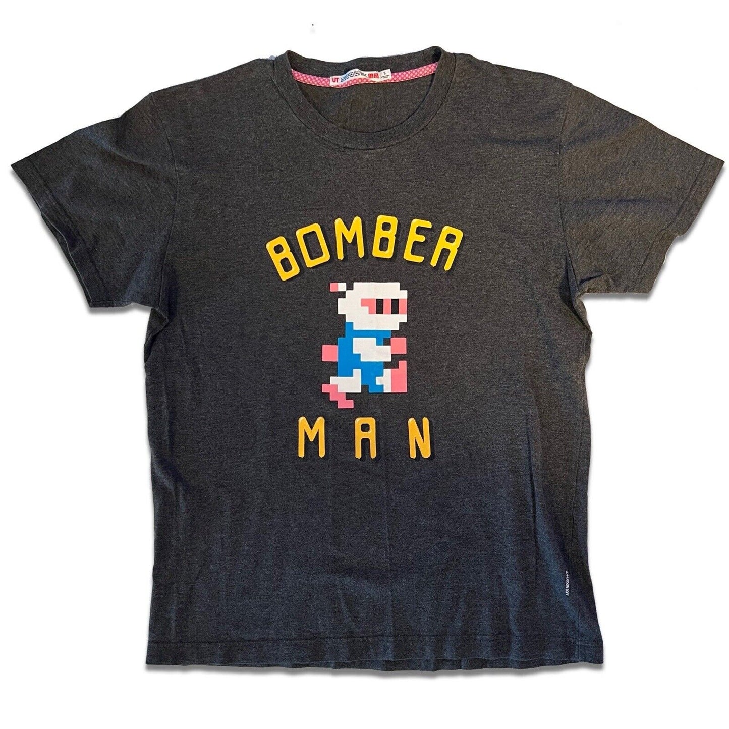 UNIQLO Bomber Man RARE Short sleeve shirt Mens Small Solid Front Graphic Hit - thriftgoblin