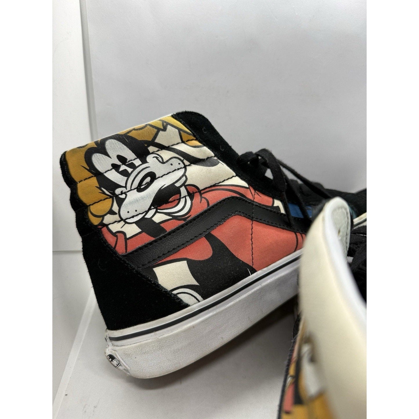 Vans Disney SK8 - Hi Reissue Mickey & Friends Box 11.5 Mens Black High Top Shoes - thriftgoblin
