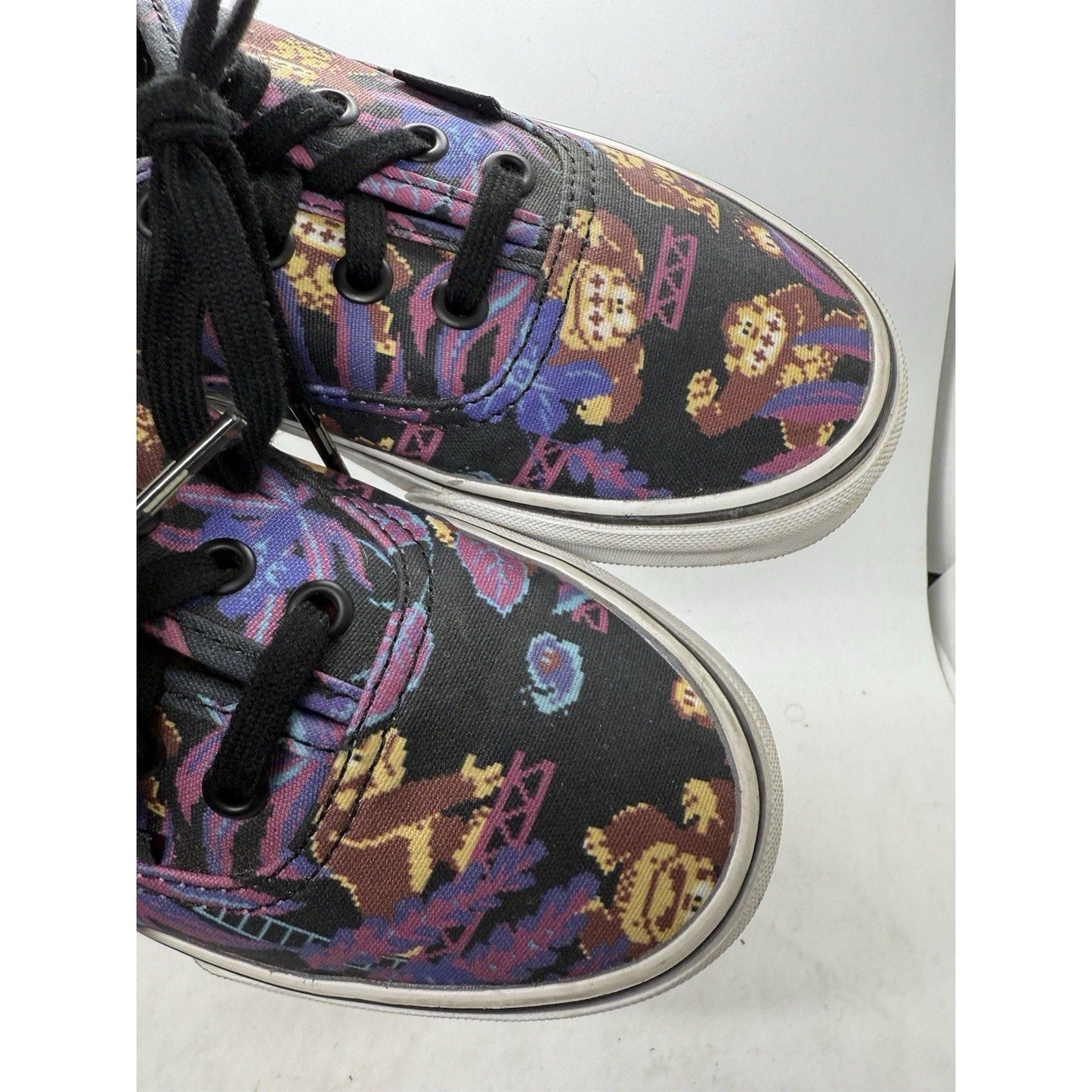 Vans x Nintendo Donkey Kong Authentic Sneakers Black Pixel Print Size 5M/6.5W - thriftgoblin
