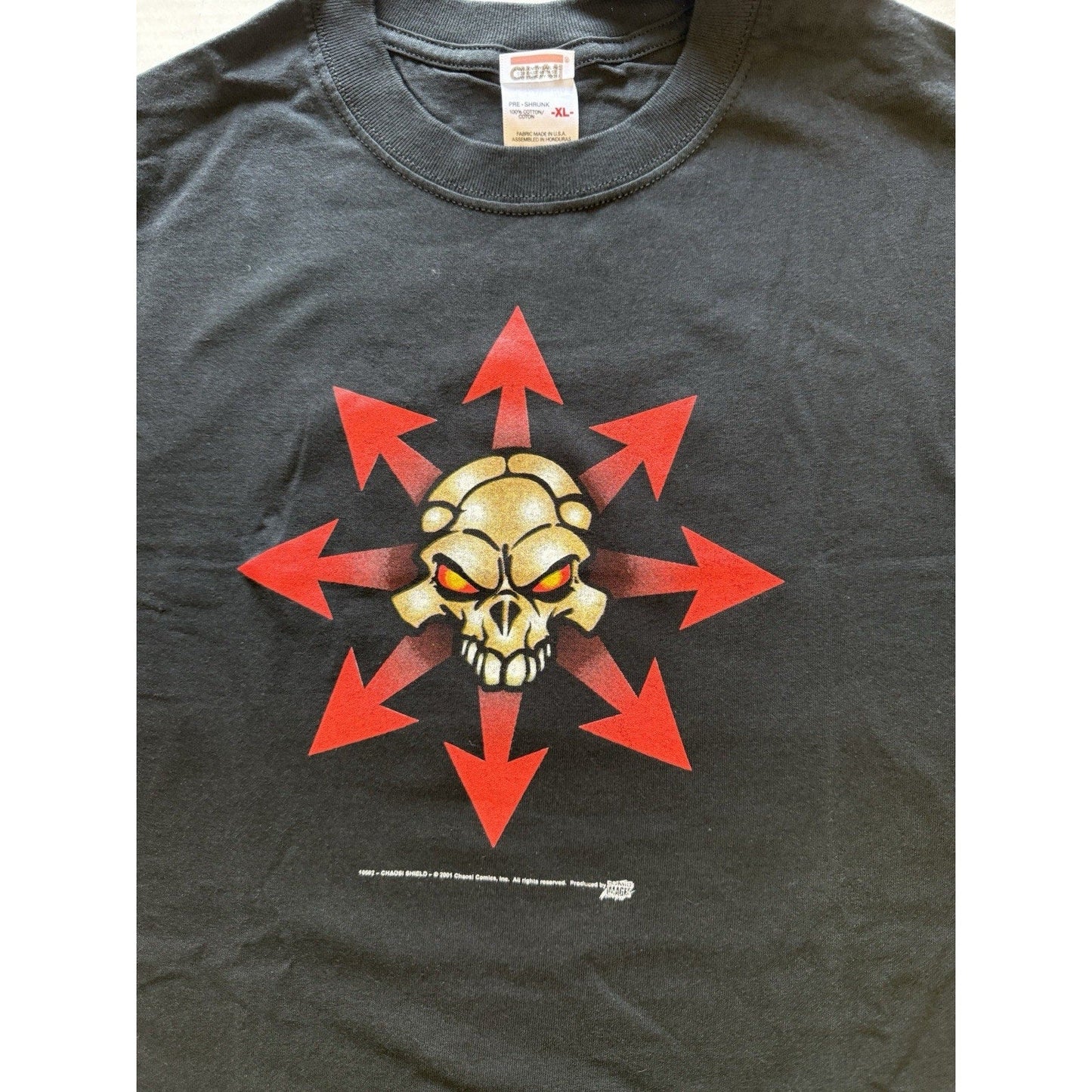 Vintage 2001 Chaos Comics Skull T-Shirt Shield Graphic Anvil USA Made Red Arrow - thriftgoblin