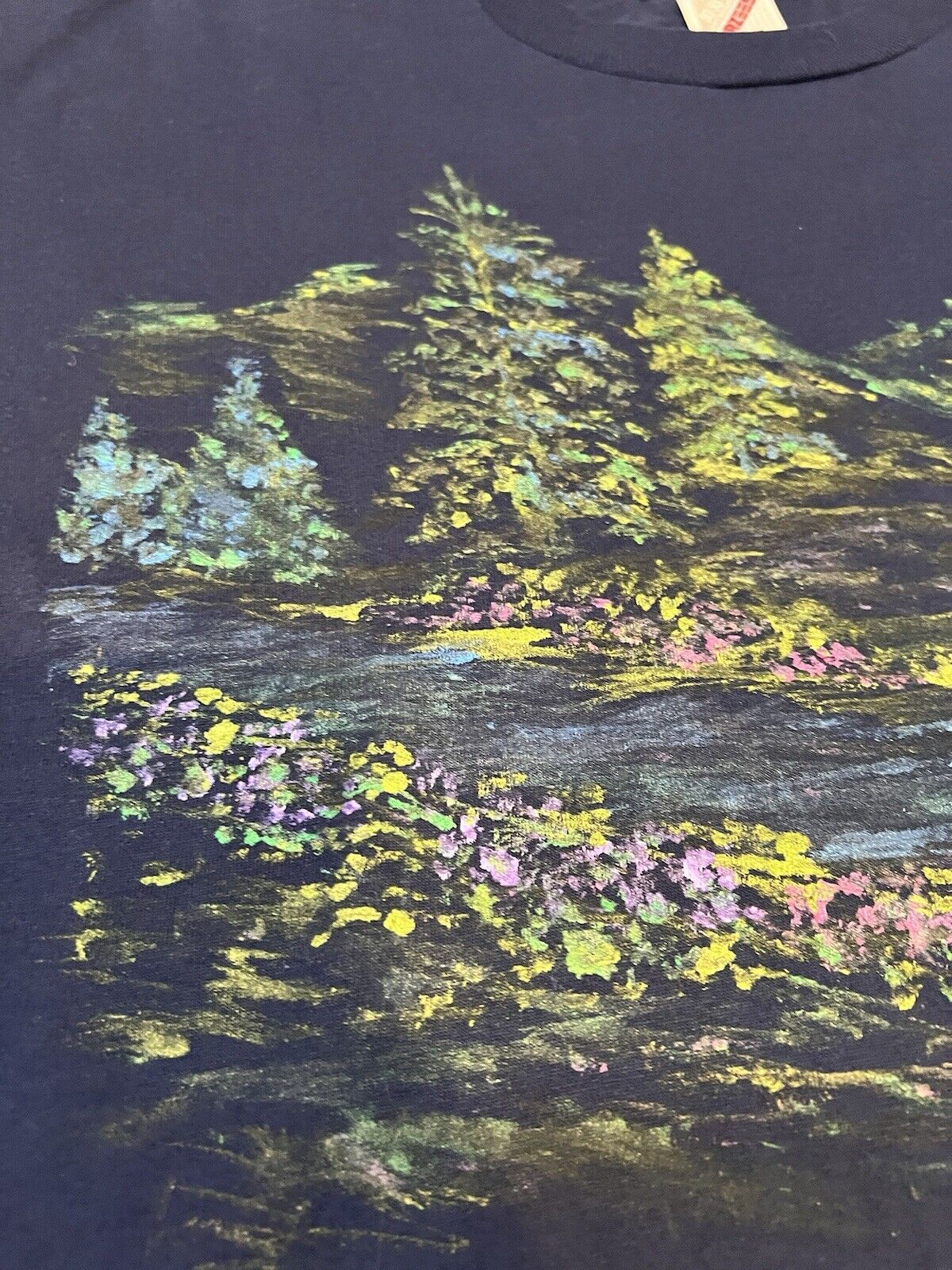Vintage Hand Painted Forest Flower Scene Graphic Tshirt Jerzees Mens Large - thriftgoblin