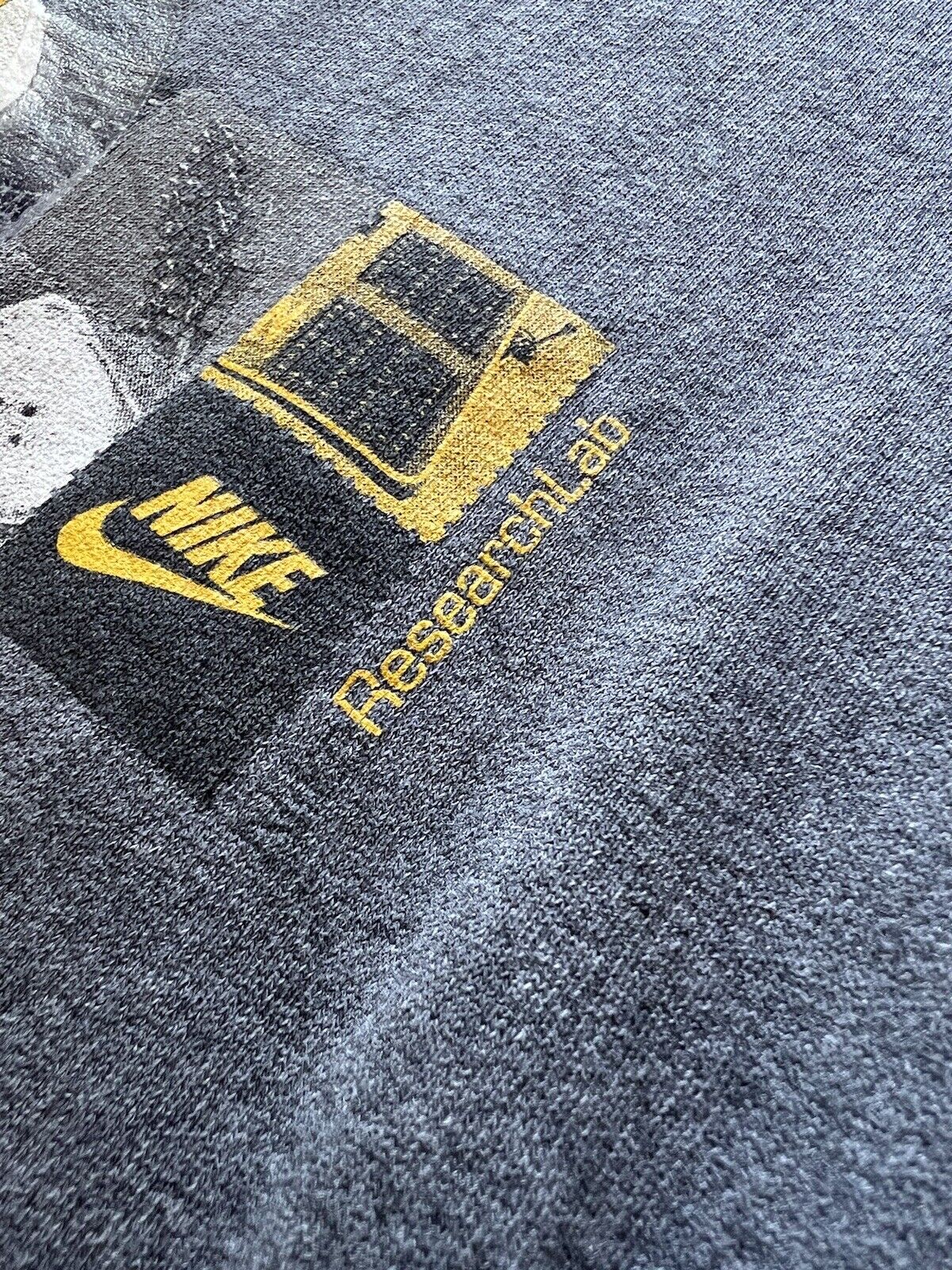 Vintage Nike Sweatshirt Men’s L Pullover Fleece Grey Activewear Y2K - thriftgoblin