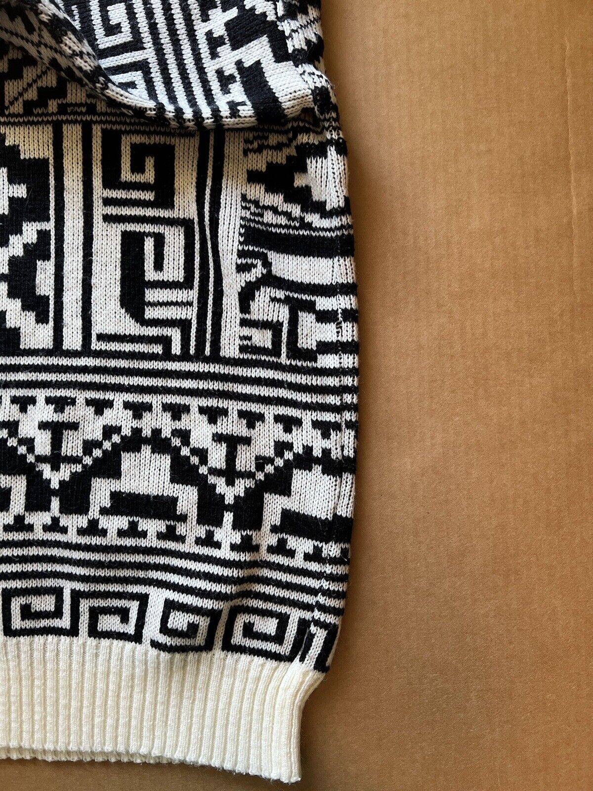 Vintage TJW Mervyn’s Black Geometric Acrylic Wool Sweater Crewneck 80s L Mens - thriftgoblin