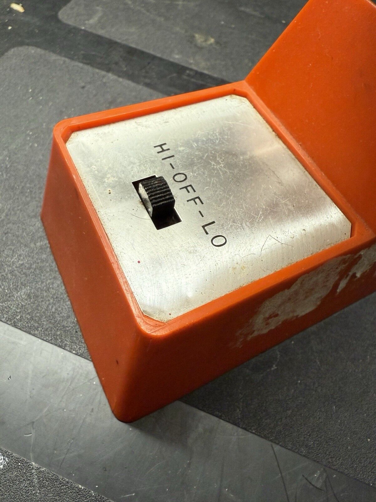 Vintage Windsor RARE High Intensity Folding Adjustable Pyramid Lamp L 10 Orange - thriftgoblin