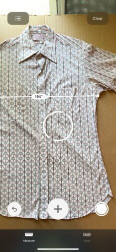 Wing Kee of Hong Kong Button Up Shirt Short Sleeve Mens White Slim Geometric - thriftgoblin