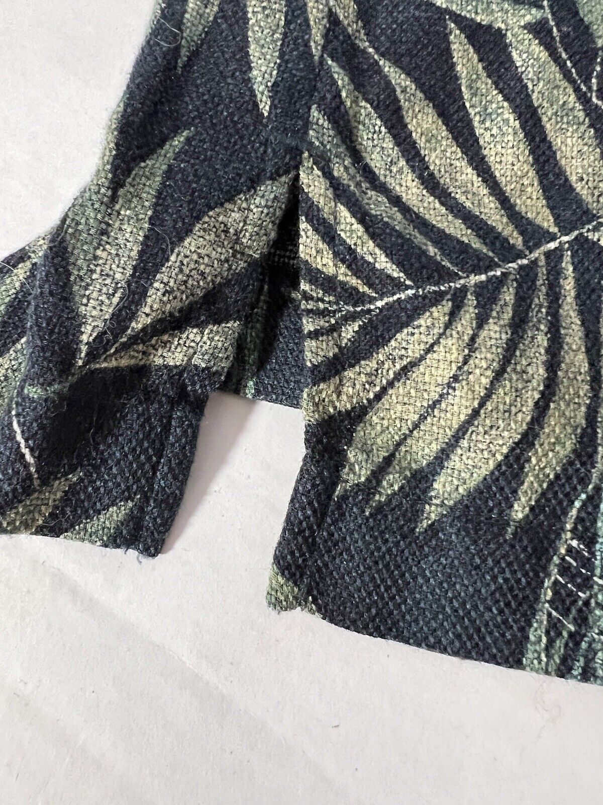 WOOLRICH Hawaii Shirt Blue Palm Trees Boats Mens Large s/s Button Up Woven - thriftgoblin